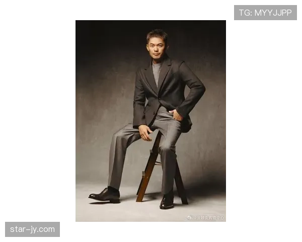 林丹居然能这么随意穿拖鞋出街？比我约会还讲究？